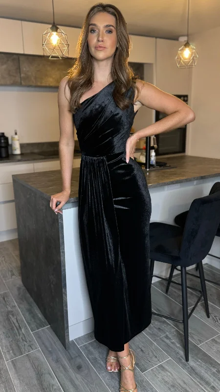 Classic fit dress-Isabella Black One Shoulder Velvet Finish Midi Dress